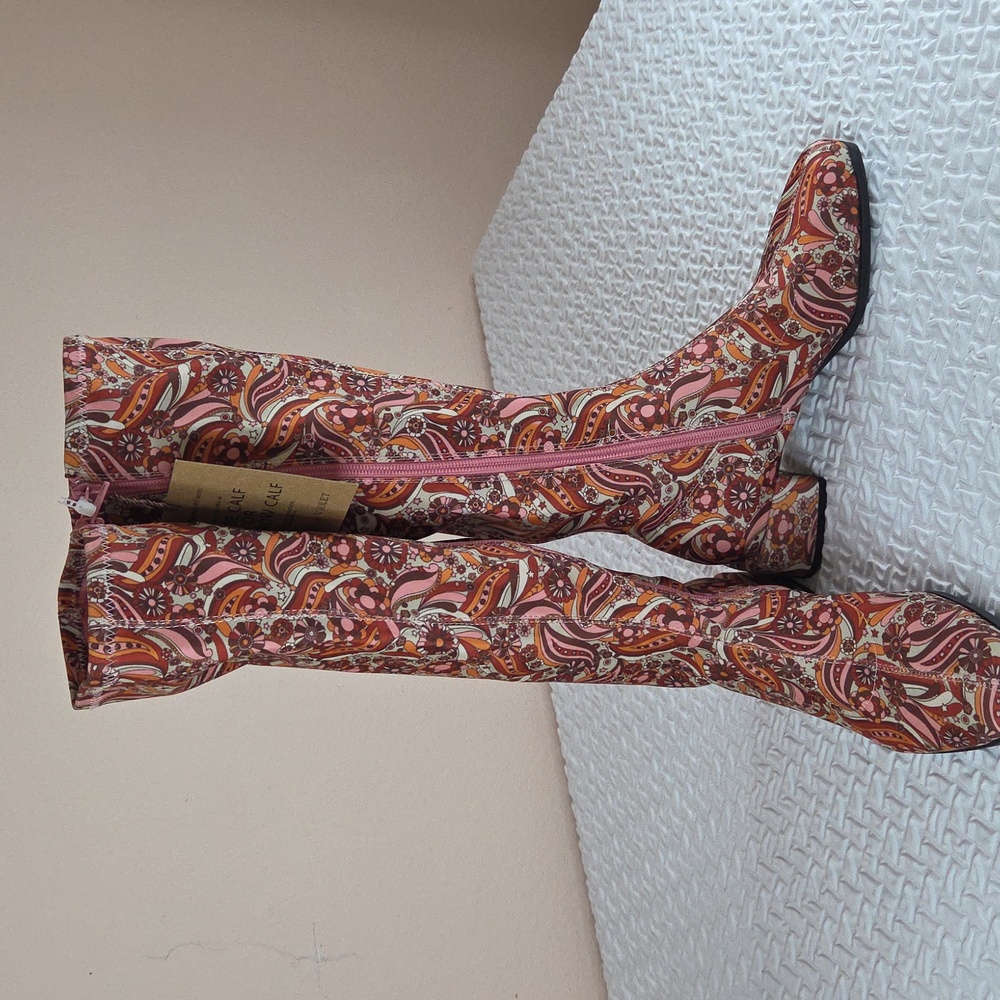 Chelsea&Violet Zayla Groovy Paisley. Size 6 Boots.Heeled   Multi Color. NWT